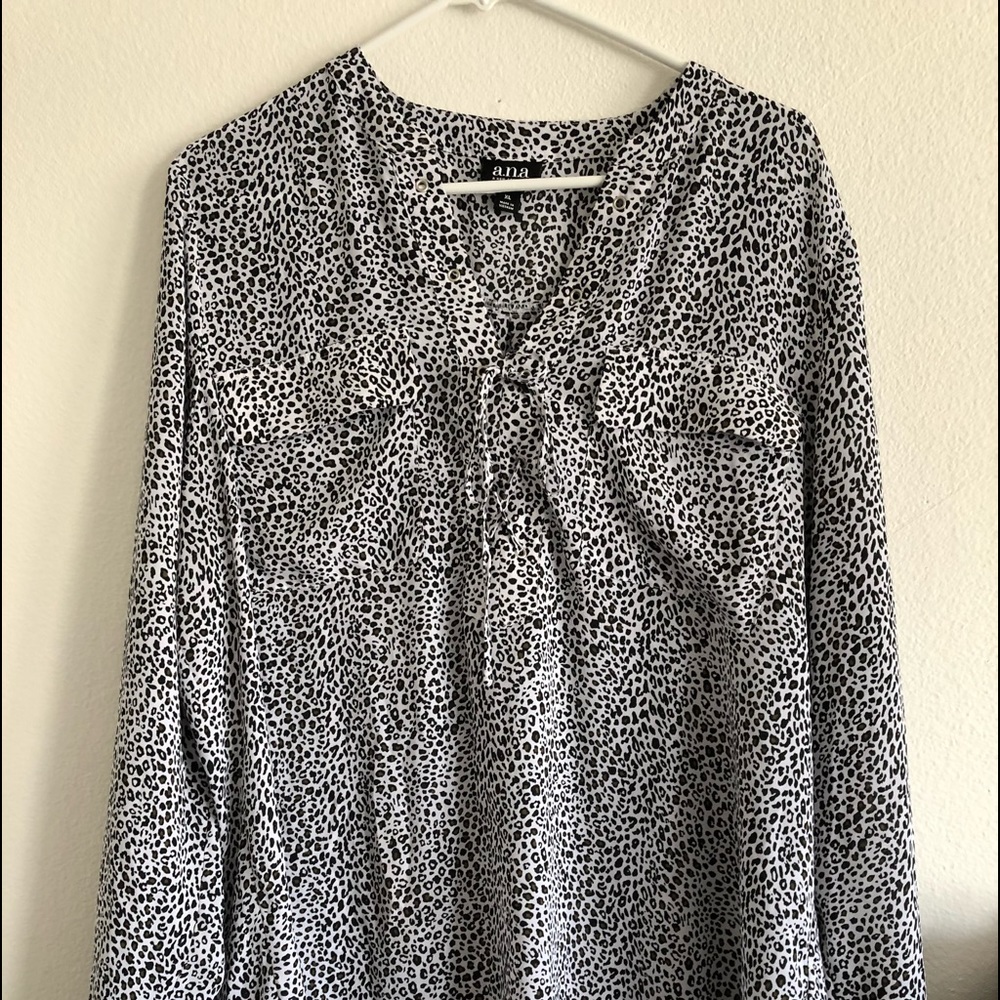 Business casual blouse